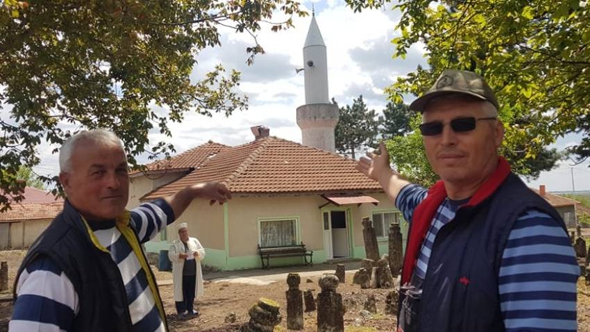 Bezmer Camisi hayırsever vatandaşların yardimiyla yeni minareye kavustu..