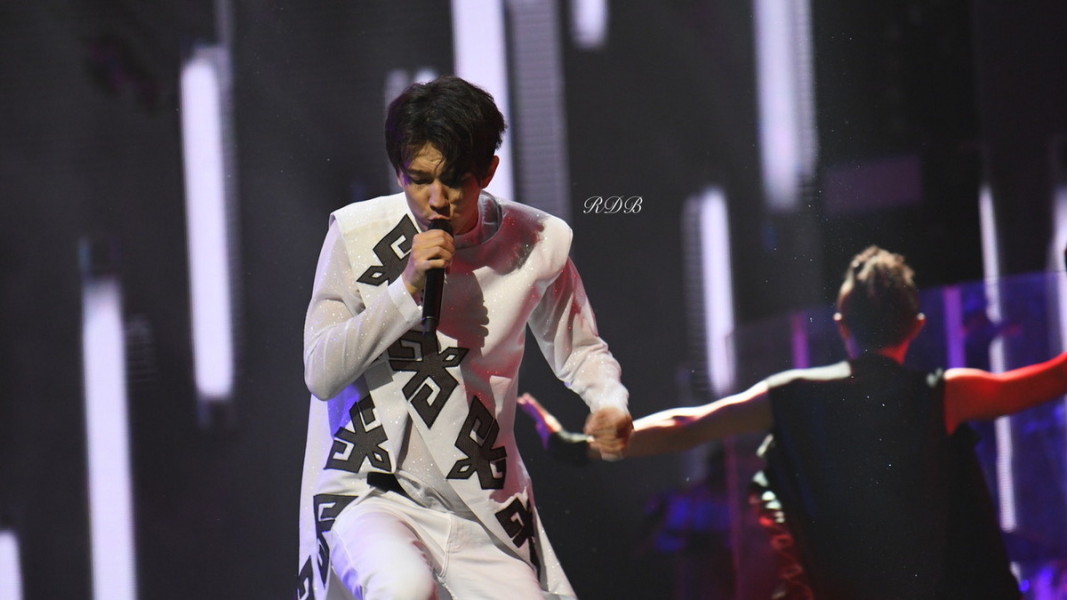  фотография: Фен клуб на Димаш Кудайберген 