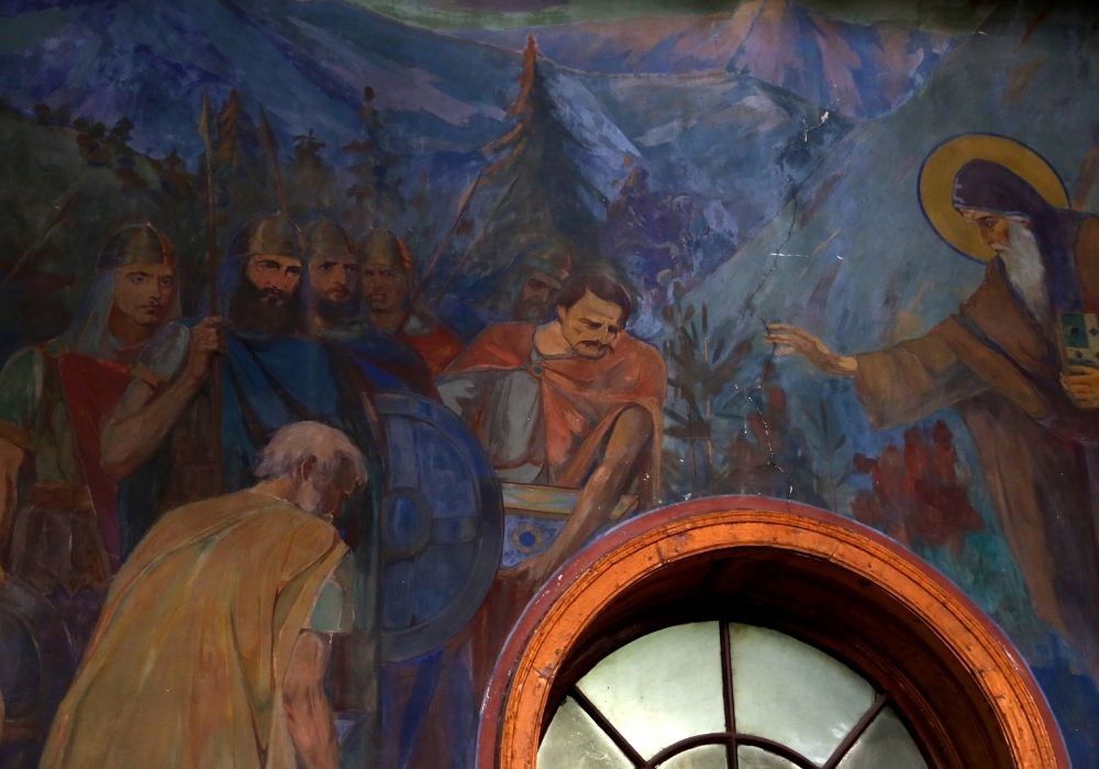 Frescoes, depicting Bulgarian National heroes