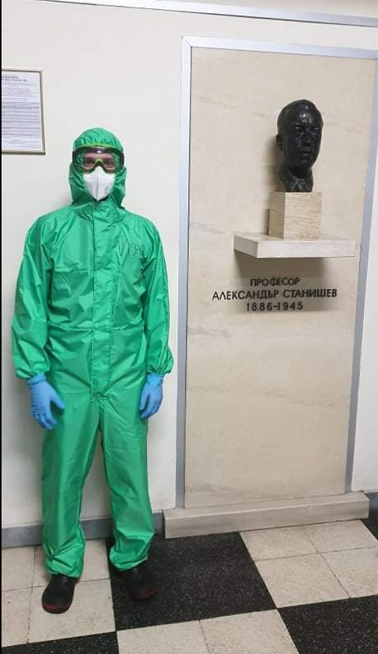  Д-р Ивайло Николов, доктор - специализант в Клиника по детски заболявания в Александровска болница 