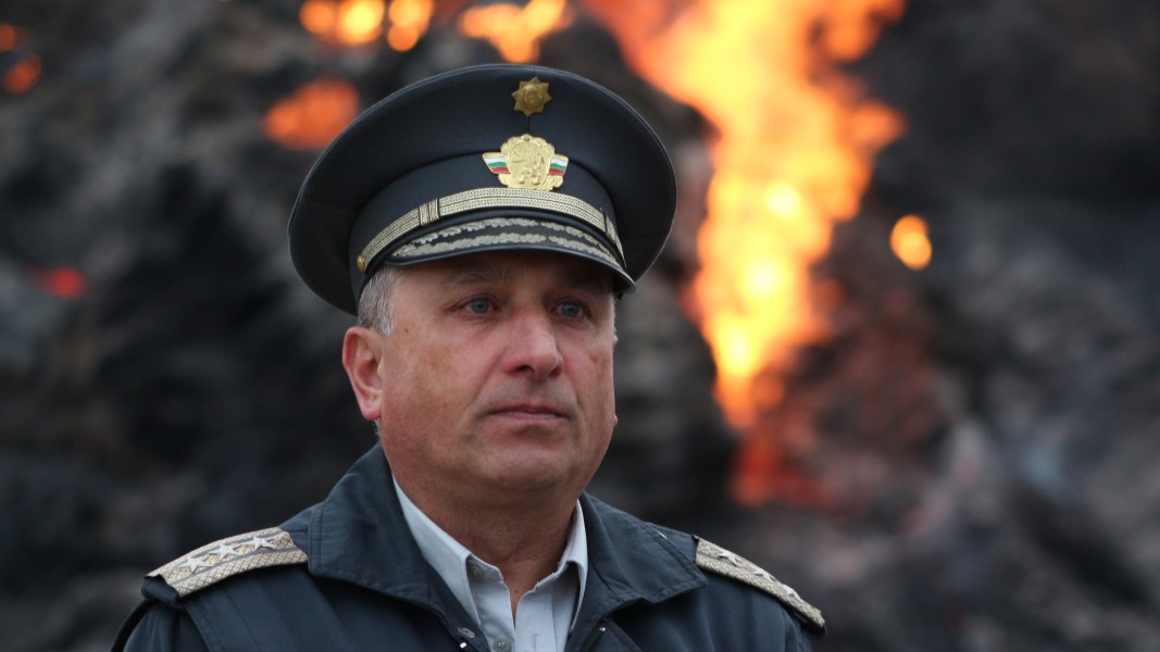 Напълно е изгорял един склад в завод Динамо в Сливен