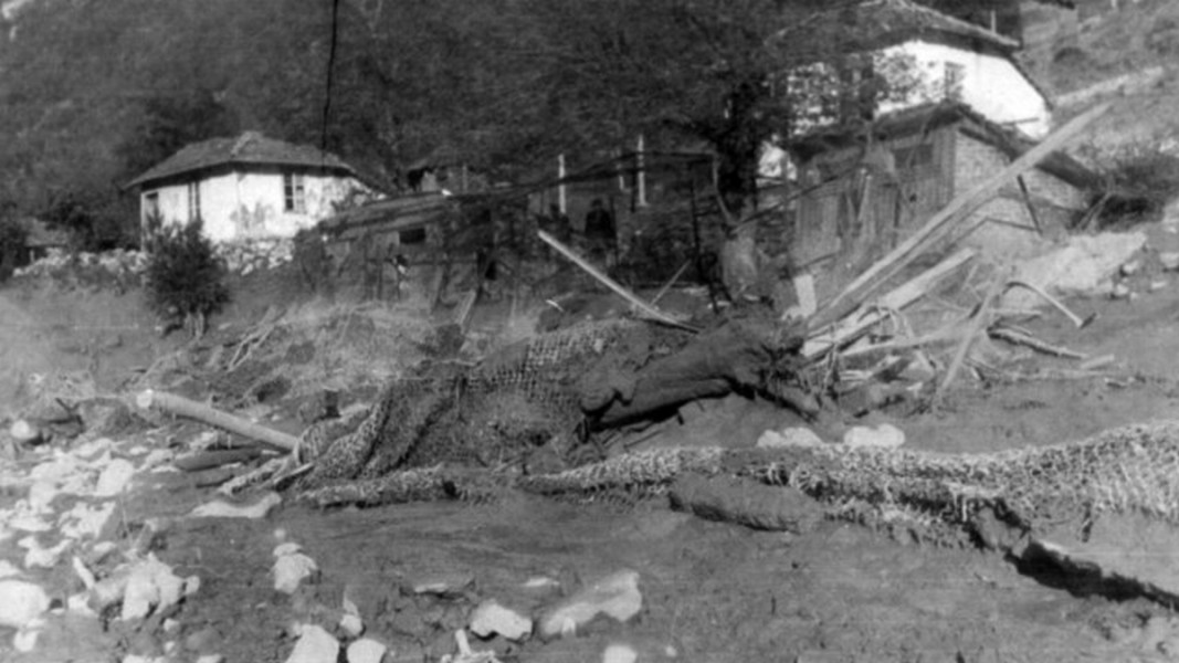 Наводнението в Згориград през 1966 година   Държавен архив - Враца