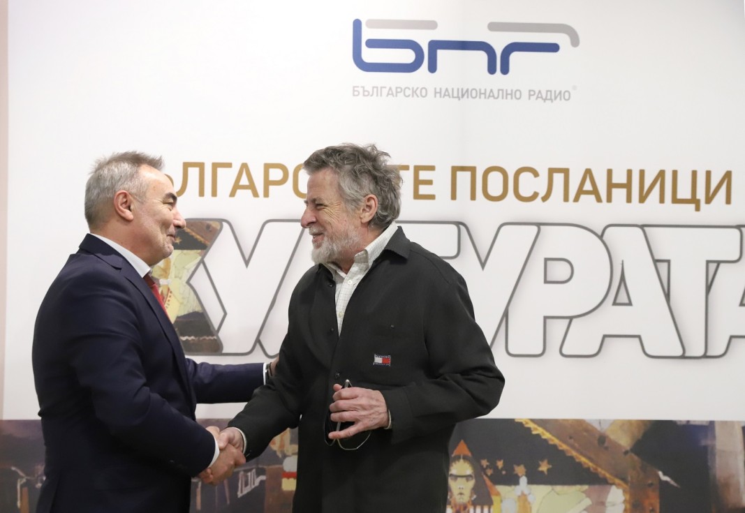 Министърът на културата Кръстю Кръстев връчи наградата на актьора Руси Чанев