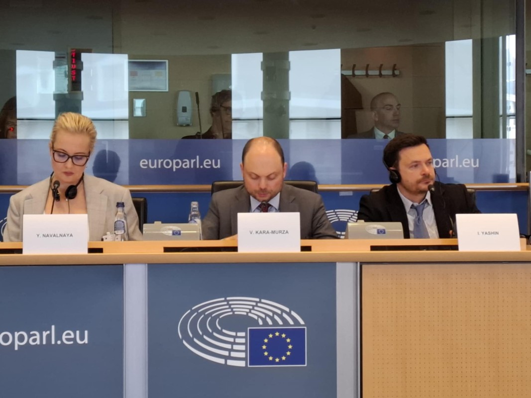 Юлия Навалная, Владимир Кара-Мурза и Иля Яшин в Европарламента в Брюксел/Ангелина Пискова