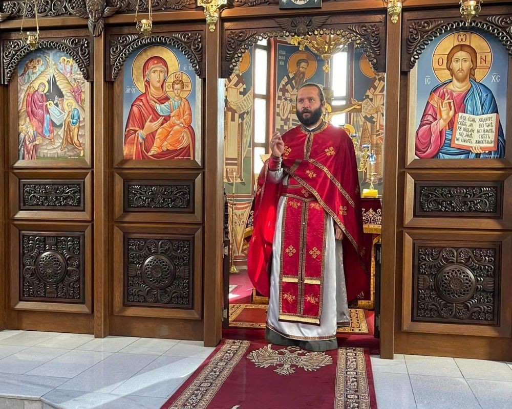 El padre Krastin Apóstolov