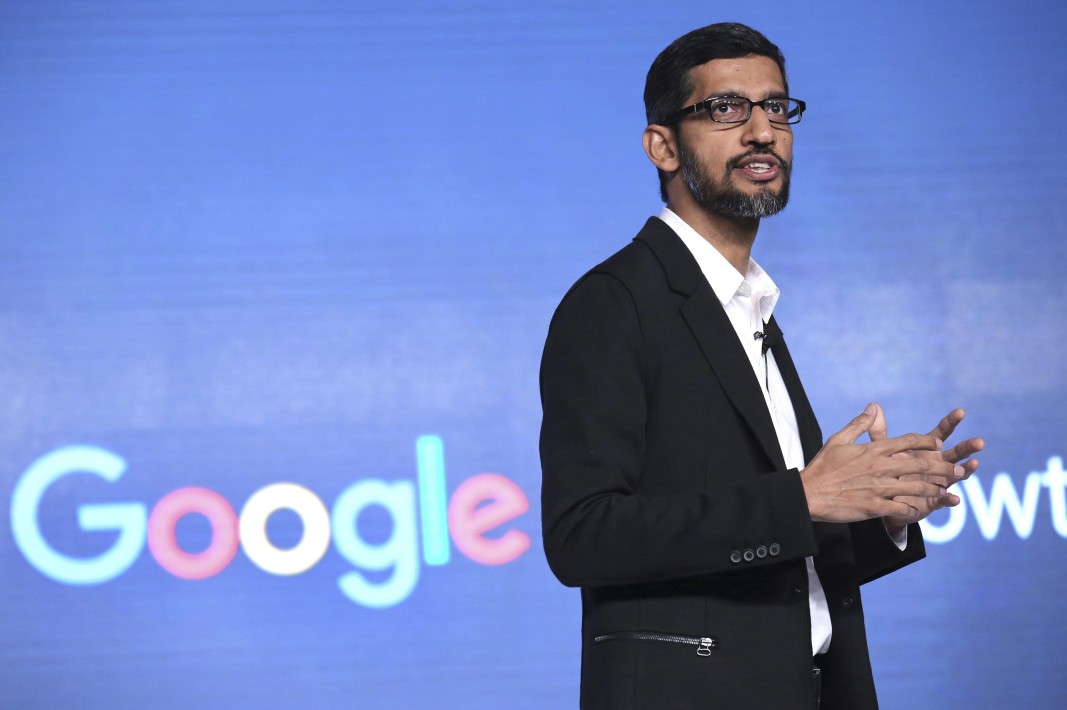Главният изпълнителен директор на Google Съндар Пичай защити плановете на