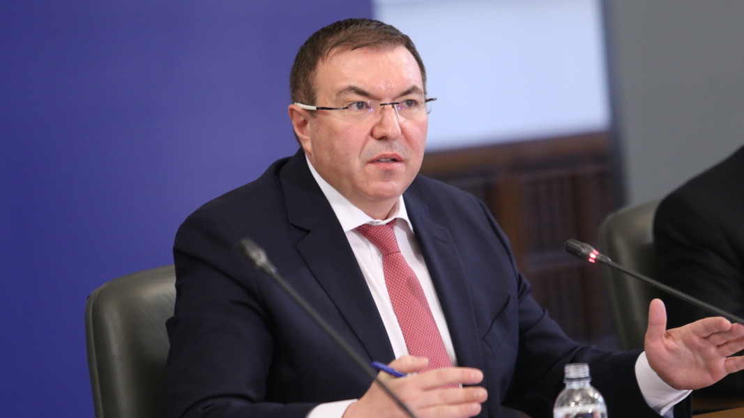 El Prof. Kostadín Ánguelov, ministro de Sanidad