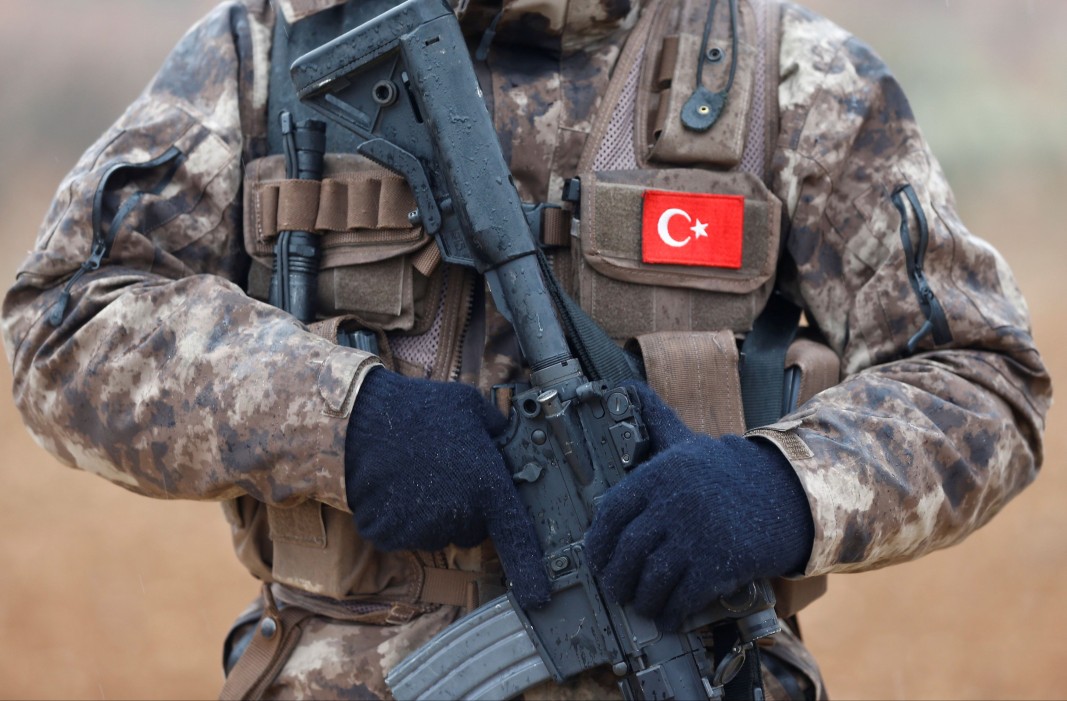 Турската полиция е задържала 280 заподозрени във връзка с разследване