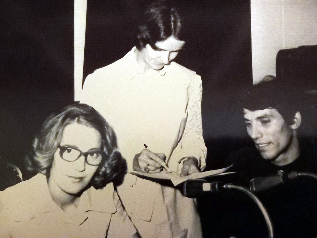 Bozhena Kazakova, Danuta Łuczak-Filczewa e Iván Hadziev, en el estudio de Radio Varna, 1972