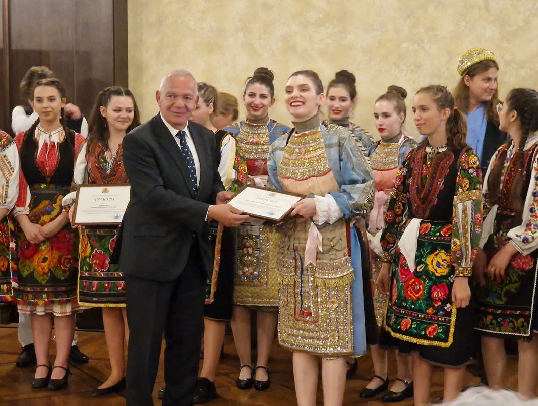 Третата Среща на българите в Румъния, организирана от българското посолство през 2022 г. с празничен концерт по случай 24 май