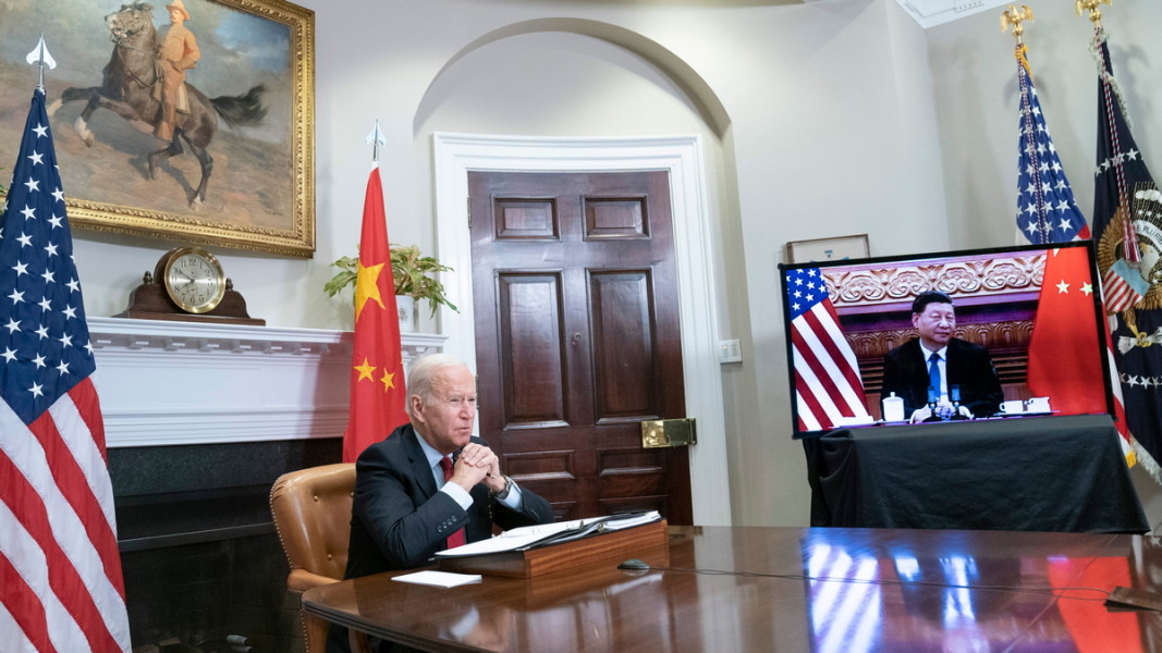 Джо Байдън по време на виртуалната си среща с китайския лидер Си Цзинпин