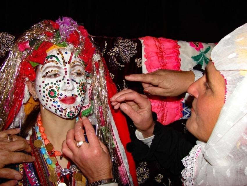 Preparing the bride (ghellina) for a traditional marriage in Ribnovo.