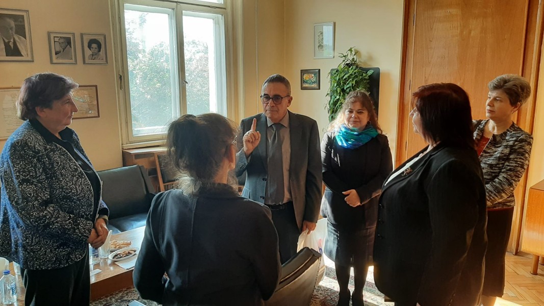 Visita del Dr. Velázquez a los Institutos de Neurobiología y Biología molecular de de la @BgSciencesBA