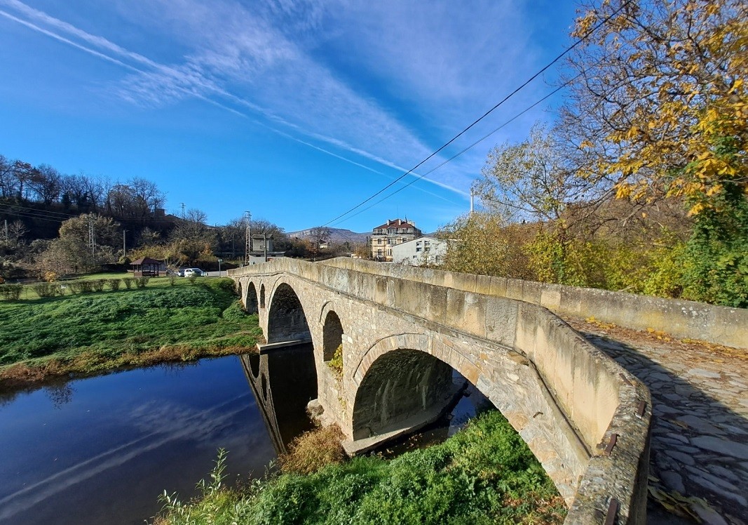 Мостът на Колю Фичето