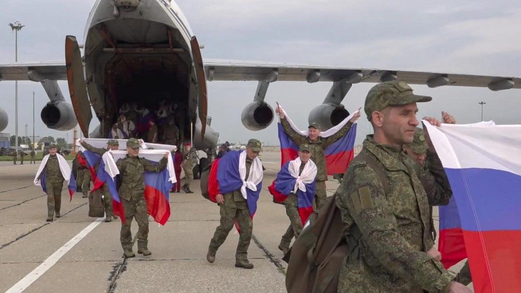Разменени руски военнопленници, юни 2025 г. Снимка: ЕПА/БГНЕС