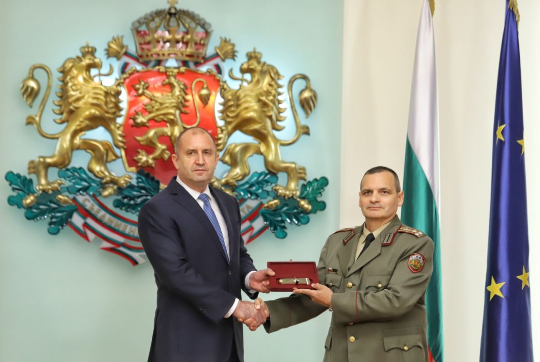 Полковник Тодор Тодоров бе назначен на длъжността командир на Командване за логистична поддръжка от президента, който го удостои с пагони на бригаден генерал. Снимка: БГНЕС