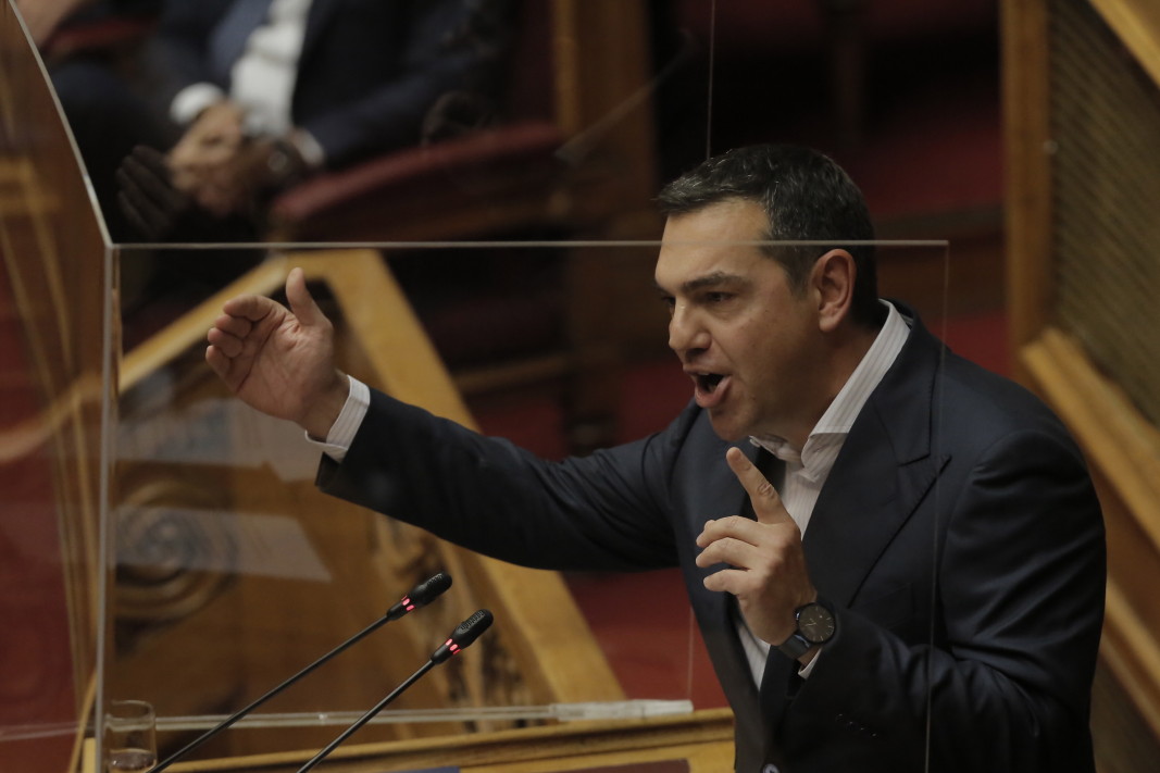 Алексис Ципрас говори в парламента/Снимка: ЕРА/БГНЕС
