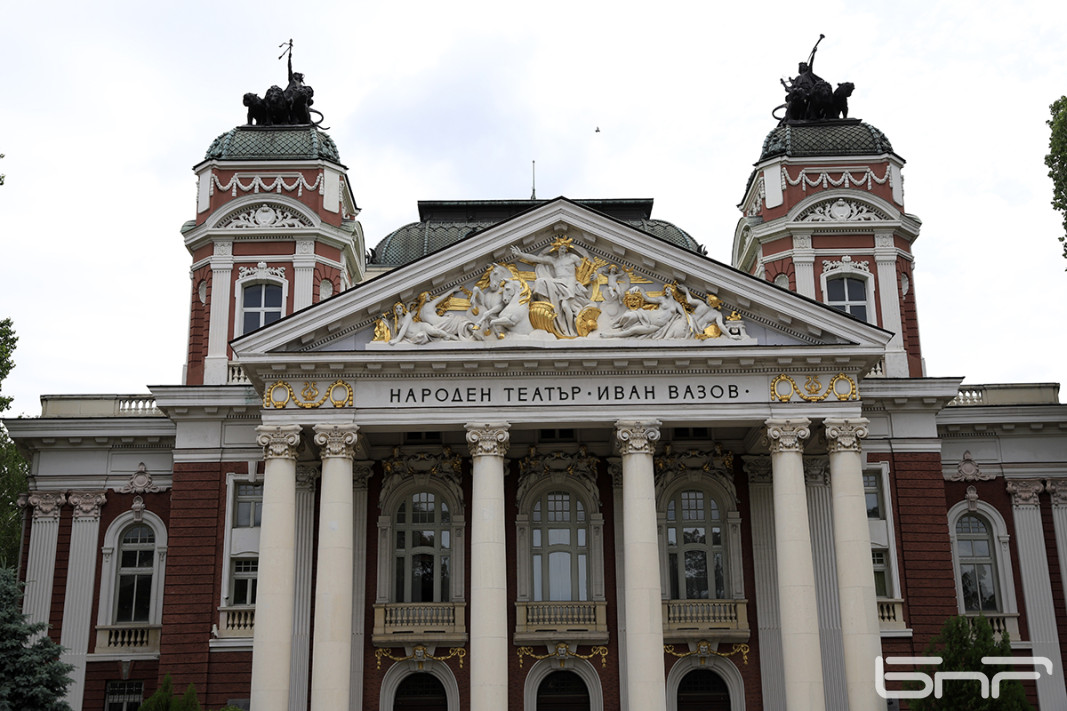  Народен спектакъл 