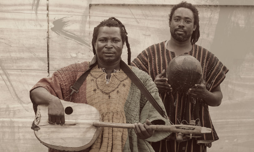 Кралят на музиката за колого (традиционна ганайска китара) Кинг Аишоба