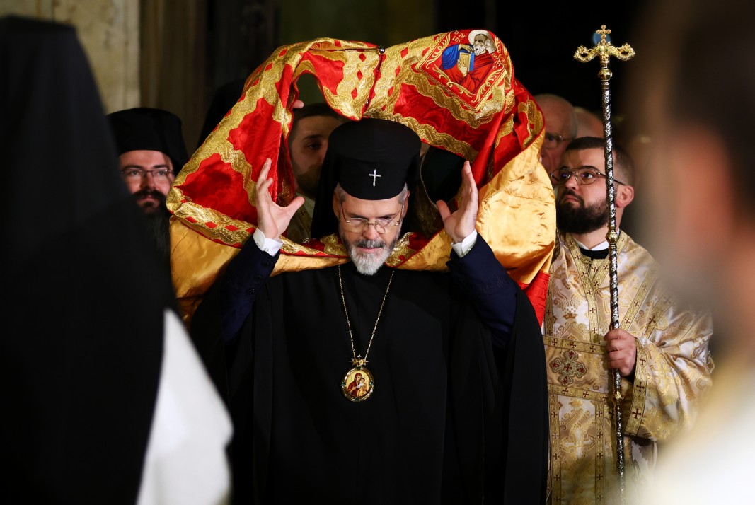 Западноевропейският митрополит Антоний води празничното богослужение за Бъдни вечер в патриаршеската катедрала