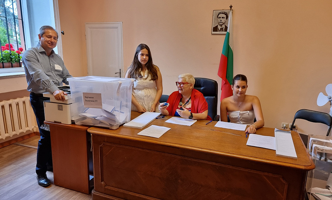 Polling station in Rome