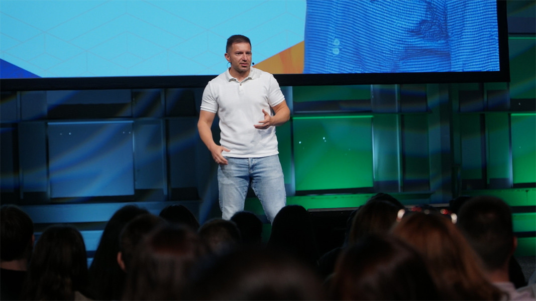 Огнян Попов