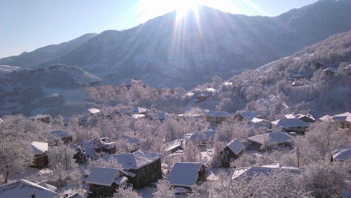 Golemo Ostreni köyünden kış manzarası