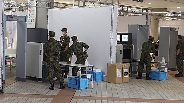 Военни при скенерите