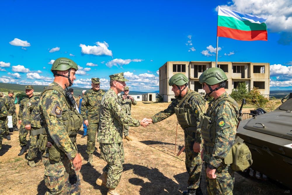 Български и американски военнослужещи от състава на бойната група демонстрираха способности в съвместни действия на полигона Ново село - 13 септември 2022 г.