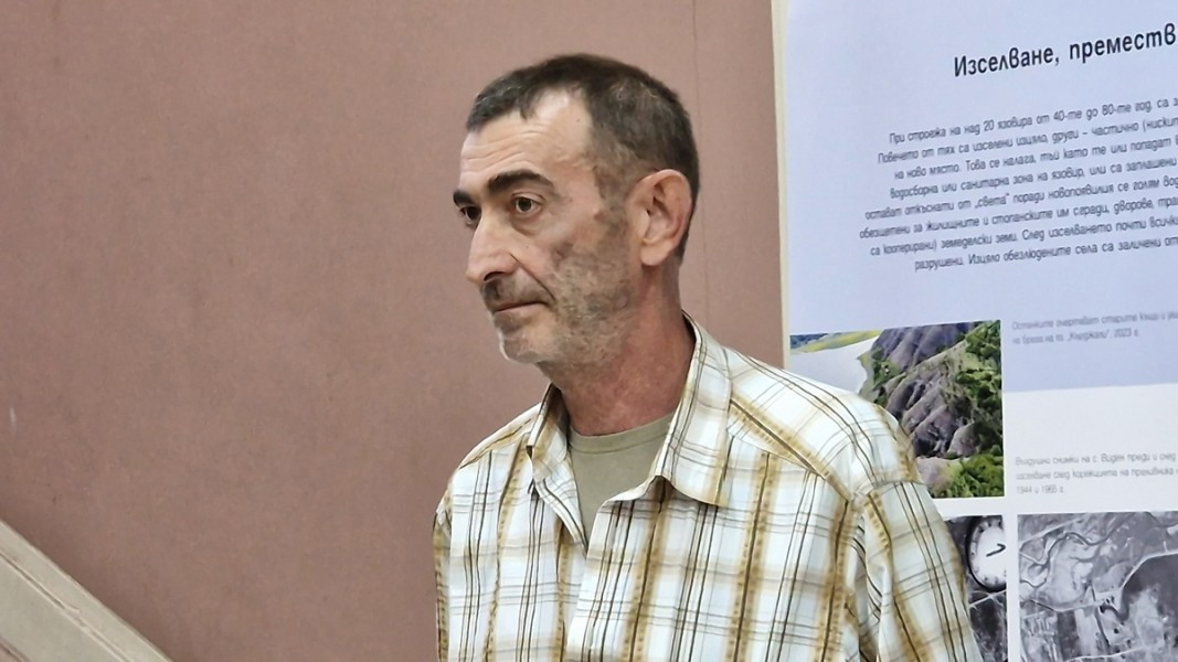 Assoc. Prof.  Petar Petrov