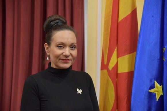 Парламентът на Северна Македония освободи министърката на труда и социалната политика Рашела Мизрахи по искане на служебния премиер Оливер Спасовски.