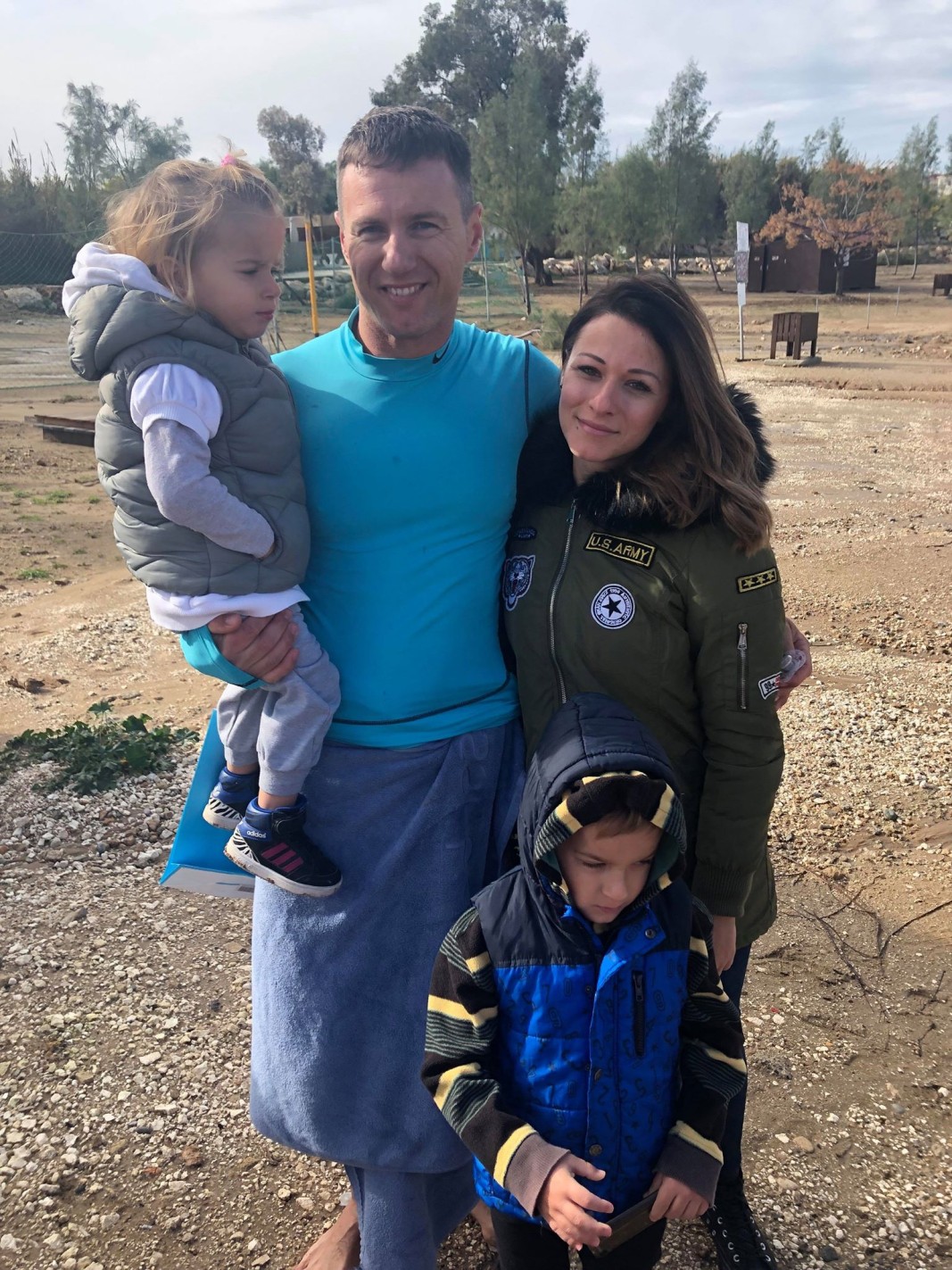 Марин Калабалъков със семейството си. снимка Живка Милова