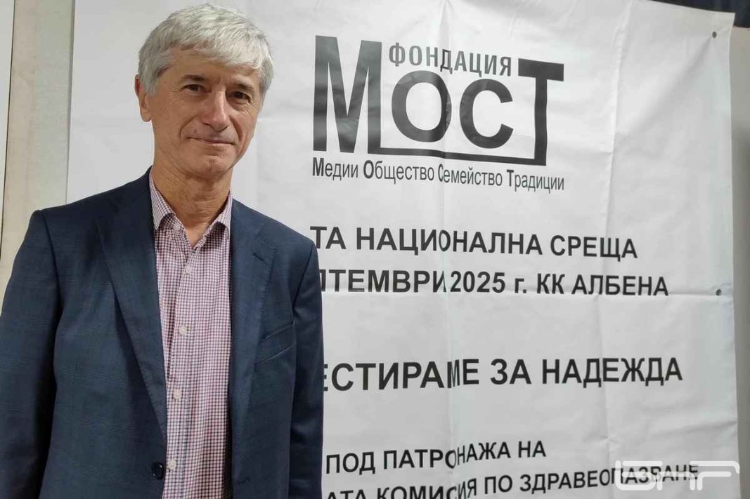 Д-р Тихомир Мустаков