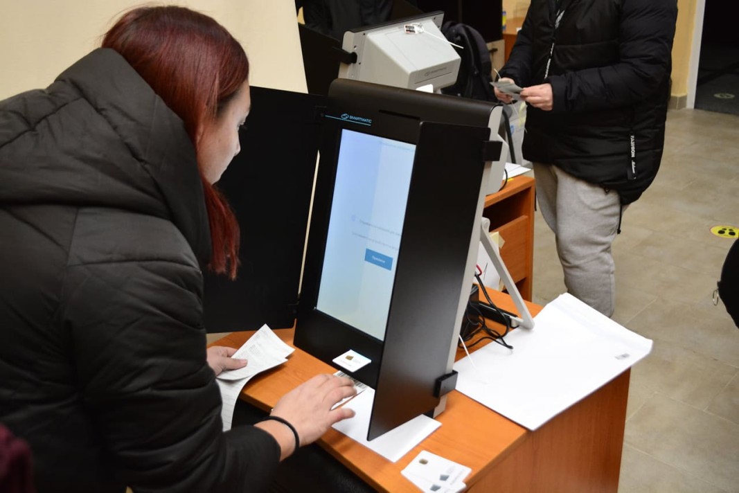 Началото на изборния ден във Варна.