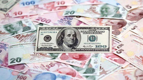 Турската лира се намира под натиск от продажби за трета