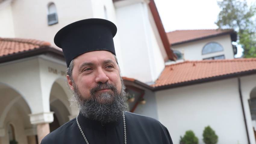 El padre Vasily Saryan