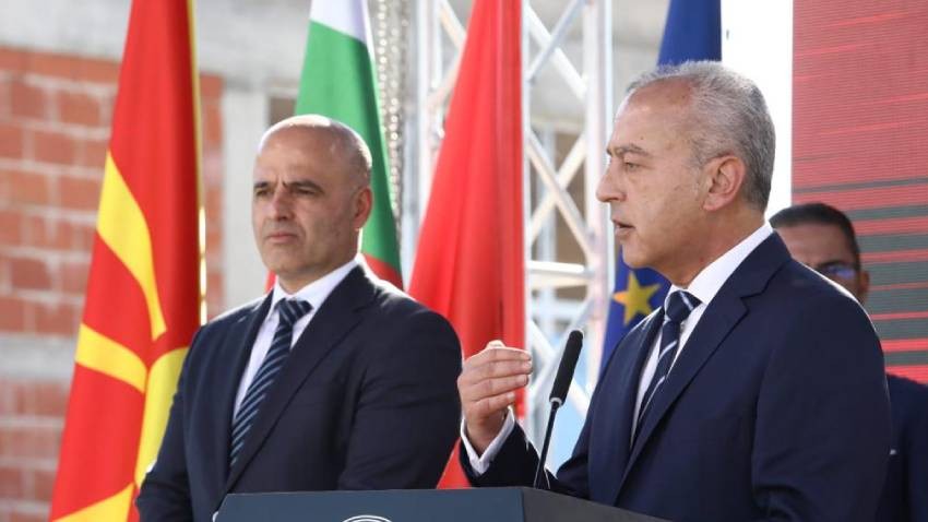Bulgaria's interim PM Galab Donev (R), PM of the Republic of North Macedonia Dimitar Kovacevski at the launch ceremony construction of the Eastern Section of Corridor 8 railway, Oct 29, 2022.