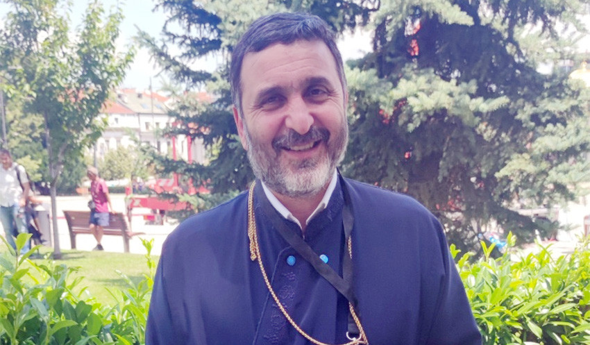 El padre Julian Anguelov