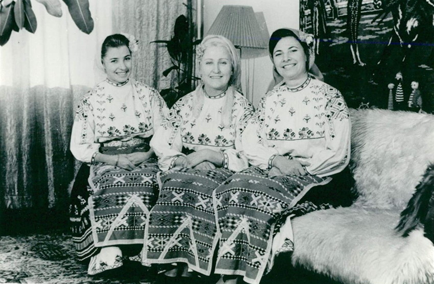 Стоянка Бонева, Ева Георгиева и Янка Рупкина