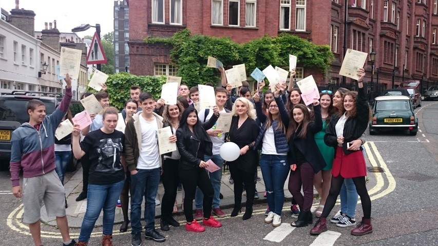 Българското училище „Иван Станчов“ към Посолството на България в Лондон.