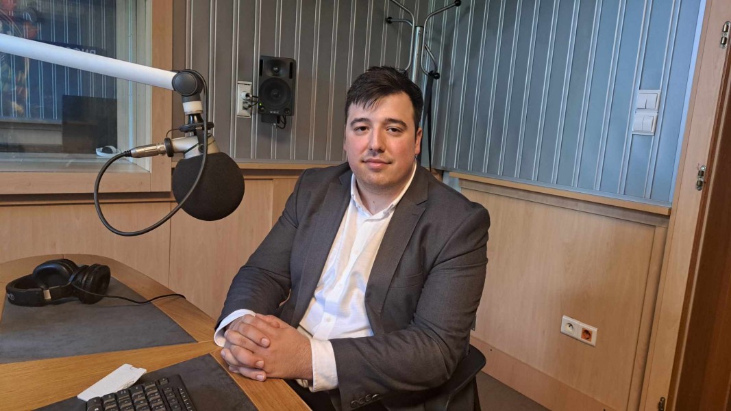 Цветомир Николов