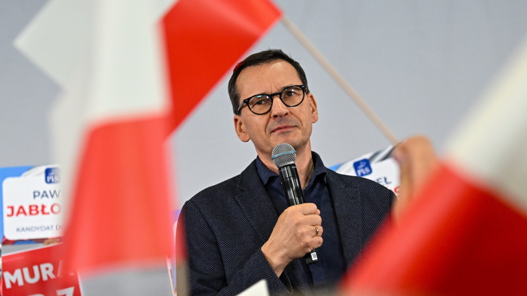 Матеуш Моравецки по време на предизборната кампания  Снимка: ЕПА/БГНЕС