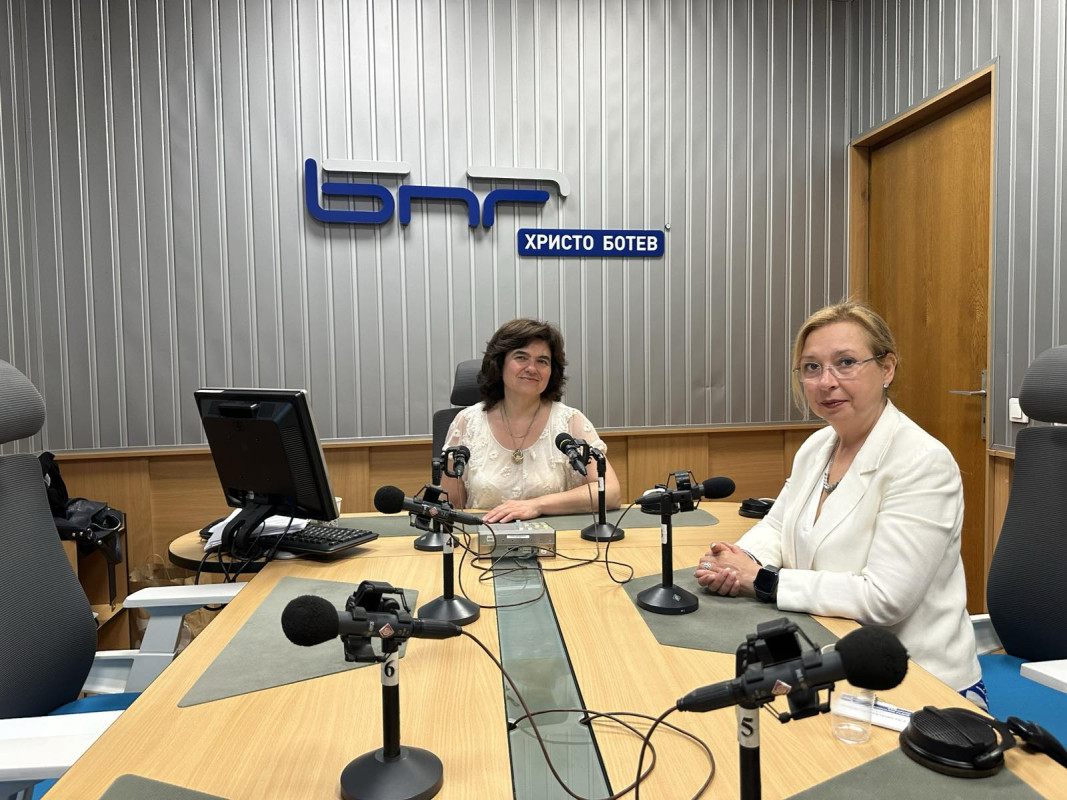 Нина Цанева и Зорница Русинова