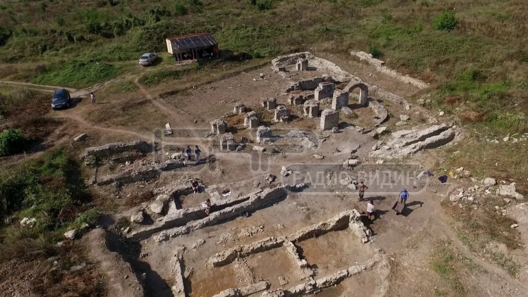 Почти сто находки откриха археолози в района на античното селище