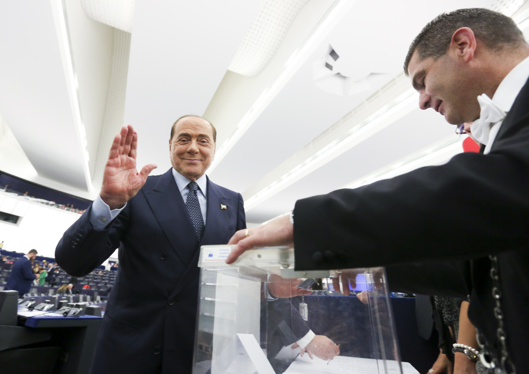 Силвио Берлускони гласува в Страсбург/Снимка: Европейски парламент