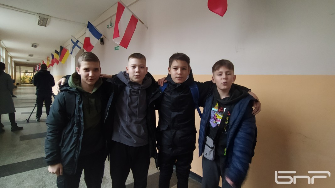 Учениците от 153-то спортно училище „Неофит Рилски“