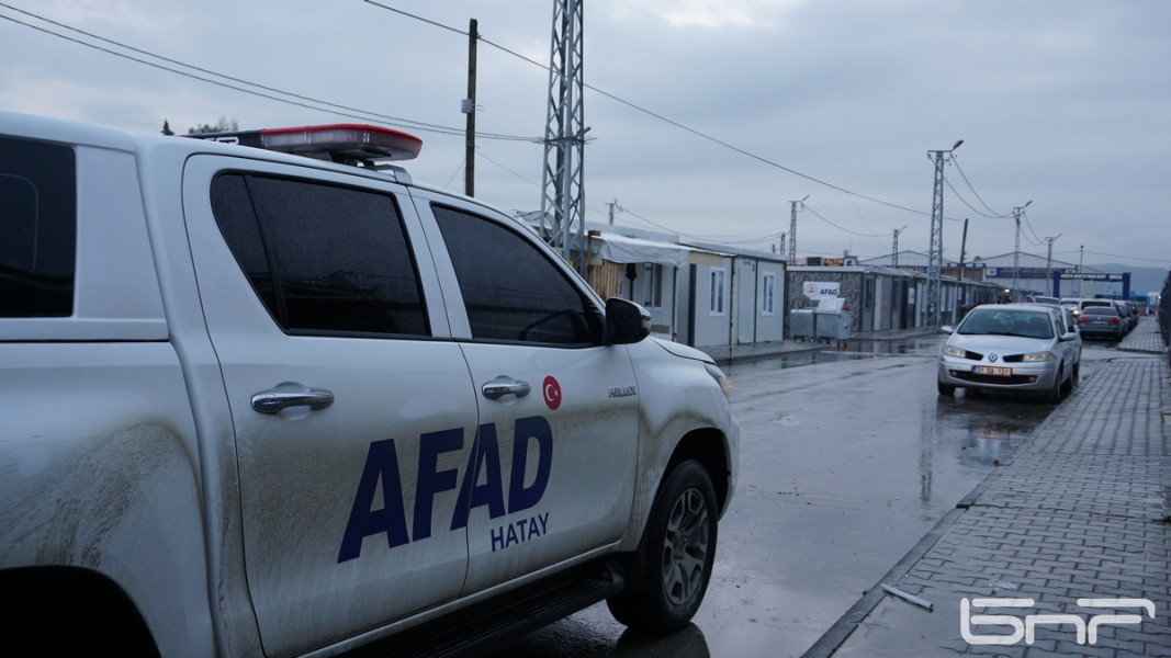 Автомобил на турската правителствена агенция за управление на бедствията