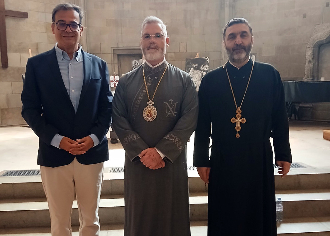 Венцеслав Събев със Западно- и Средноевропейския митрополит Антоний и отец Юлиан Ангелов