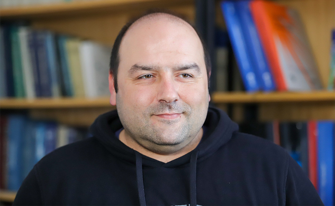 Associate Professor Kamen Kozarev