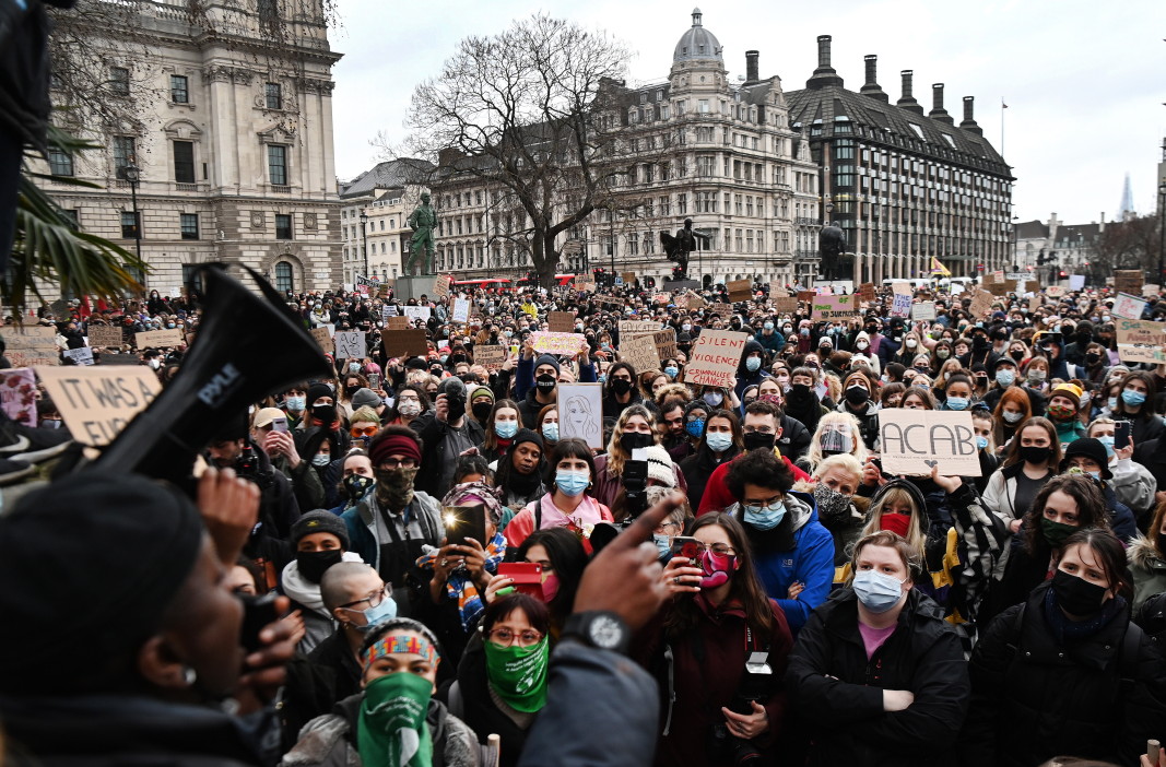 Протестиращи срещу полицейската бруталност след случая с убийството на лондончанка Сара Еверард, 14 март 2021 г.